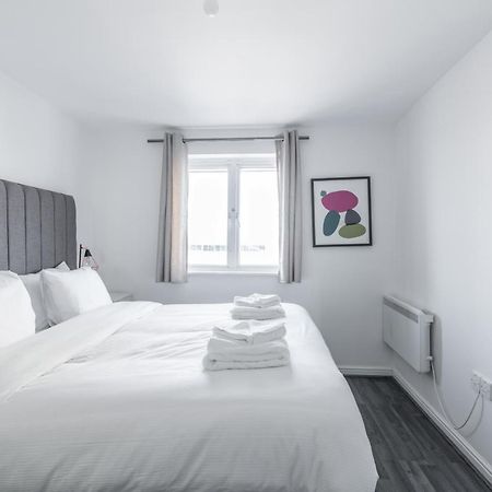 Suites By Rehoboth - Abbey Wood Station - London Zone 4 Экстерьер фото